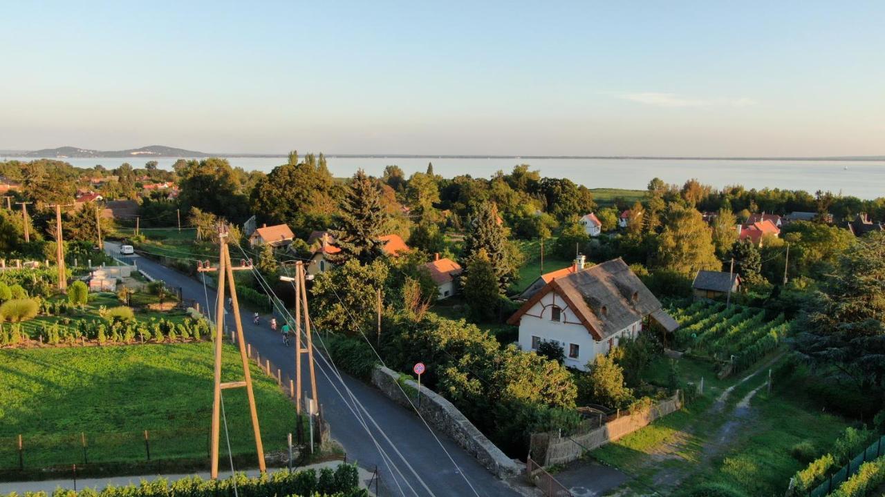 Mogyorósi Apartman Badacsonytördemic Kültér fotó